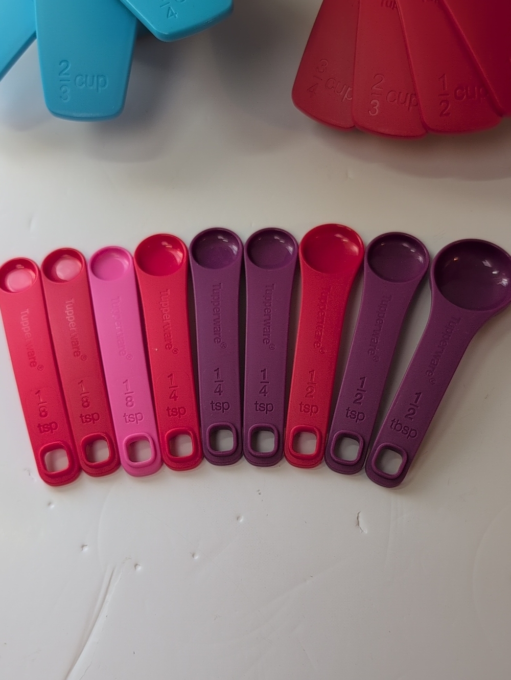 Tupperware®️ Measuring Cups & Spoons - Picture 2 of 5